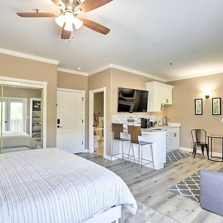 Peaceful Midway Studio With Mountain And Golf Views! Bagian luar foto