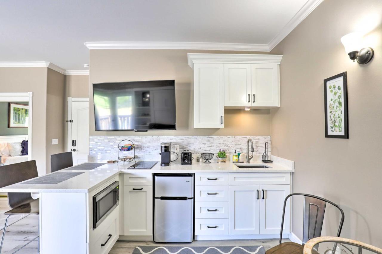 Peaceful Midway Studio With Mountain And Golf Views! Bagian luar foto