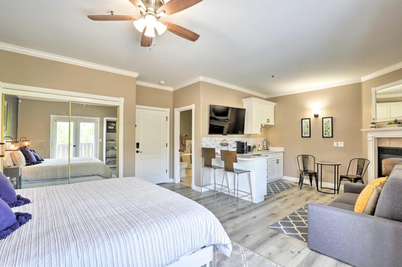 Peaceful Midway Studio With Mountain And Golf Views! Bagian luar foto