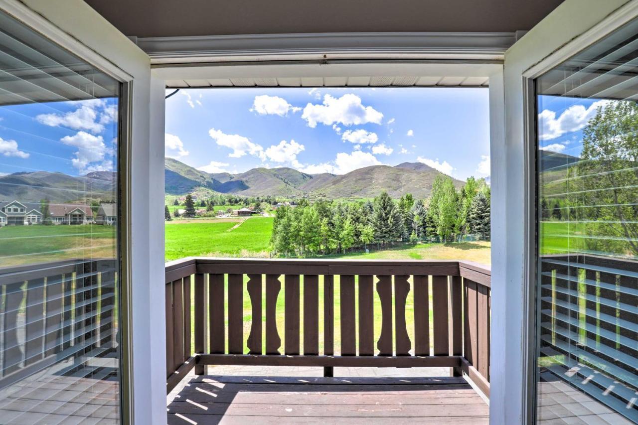 Peaceful Midway Studio With Mountain And Golf Views! Bagian luar foto