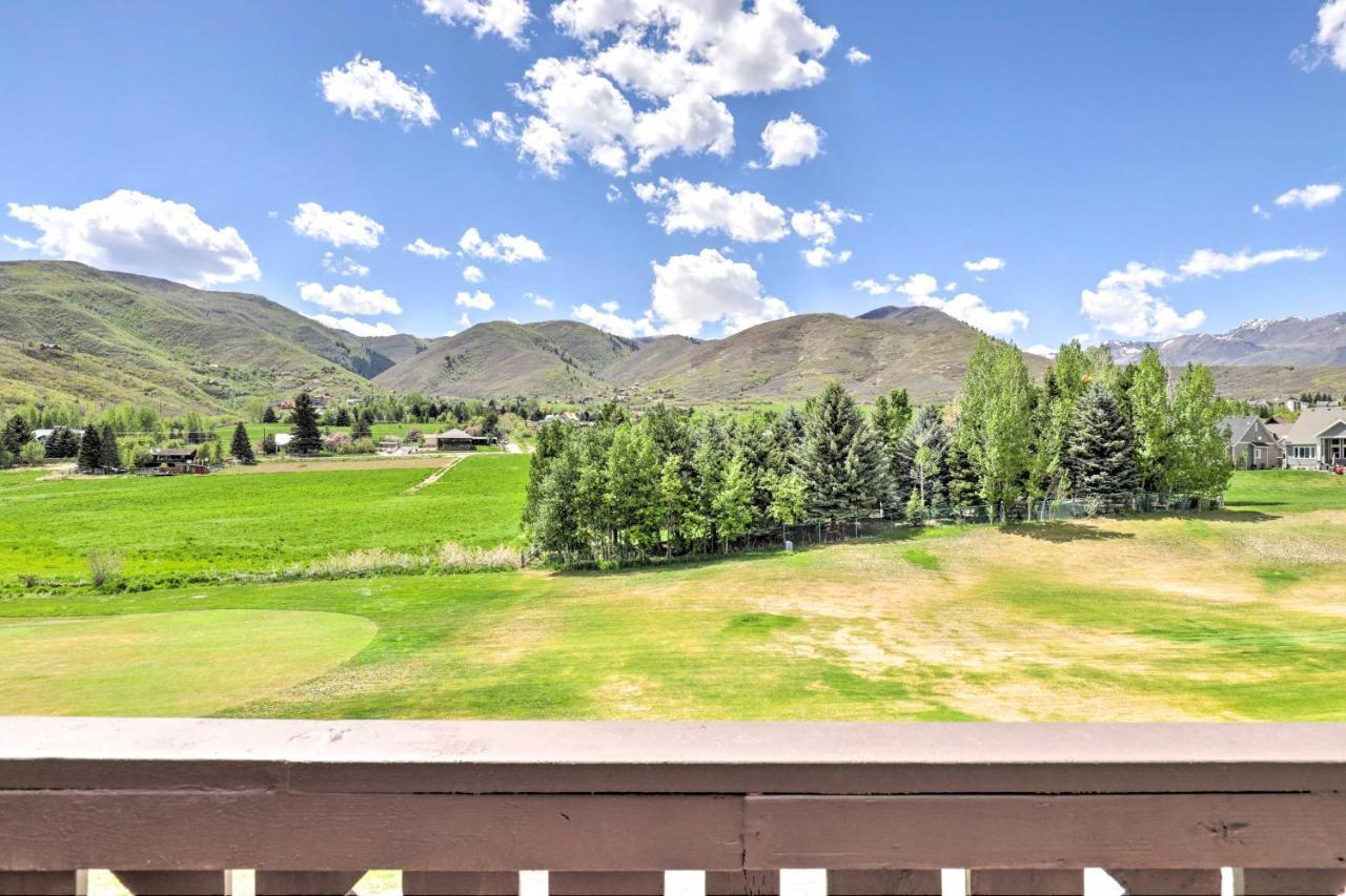Peaceful Midway Studio With Mountain And Golf Views! Bagian luar foto